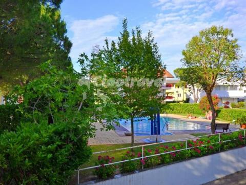 Marina porto apartmanház - Lignano Sabbiadoro-úszómedence