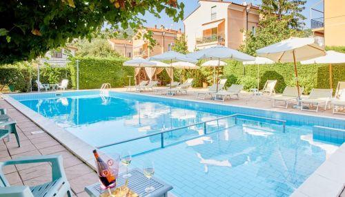 Holidays residence - Pietra Ligure - úszómedence